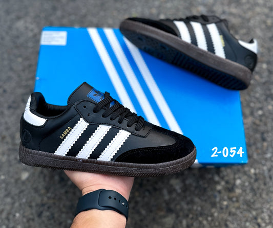 "Adidas Samba – El Tenis que Marca Tendencia"